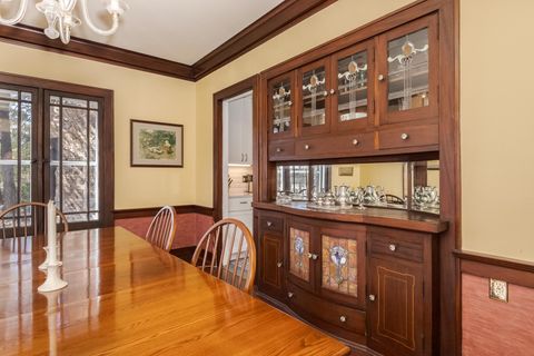 Tiny photo for 1926 E Oakland Avenue, Bloomington, IL 61701 (MLS # 12570329)