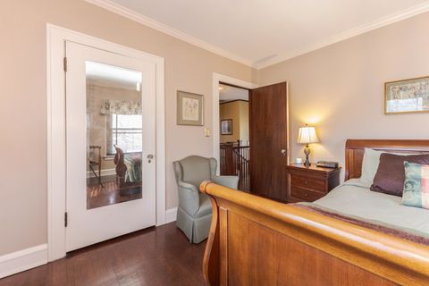 Tiny photo for 1926 E Oakland Avenue, Bloomington, IL 61701 (MLS # 12570329)