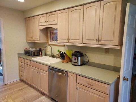 Tiny photo for 787 Oak Hill Road #467, Lake Barrington, IL 60010 (MLS # 12569120)