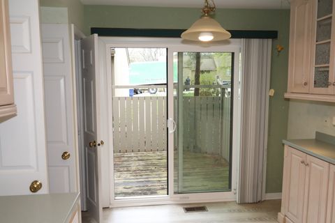 Tiny photo for 787 Oak Hill Road #467, Lake Barrington, IL 60010 (MLS # 12569120)