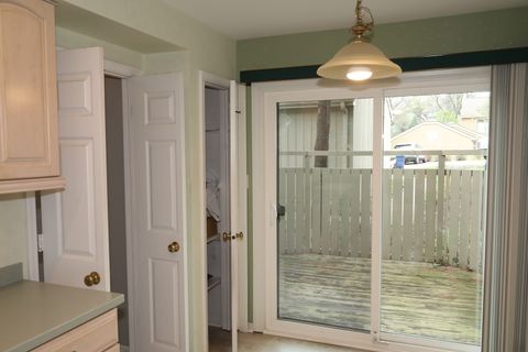 Tiny photo for 787 Oak Hill Road #467, Lake Barrington, IL 60010 (MLS # 12569120)