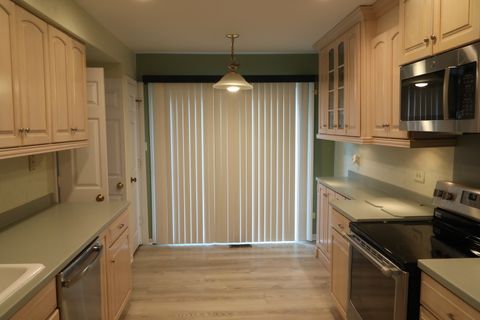 Tiny photo for 787 Oak Hill Road #467, Lake Barrington, IL 60010 (MLS # 12569120)