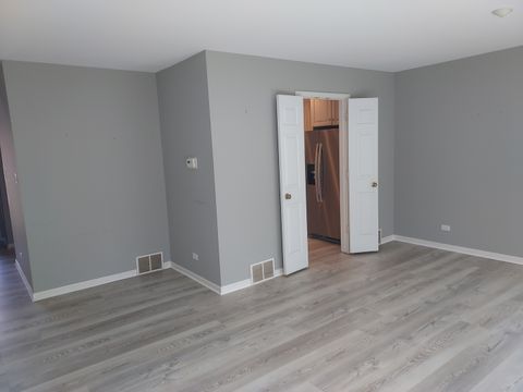 Tiny photo for 787 Oak Hill Road #467, Lake Barrington, IL 60010 (MLS # 12569120)