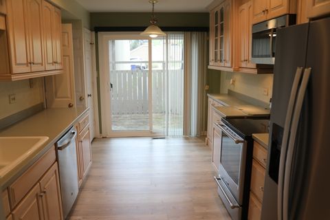Tiny photo for 787 Oak Hill Road #467, Lake Barrington, IL 60010 (MLS # 12569120)