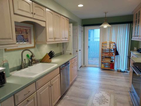 Tiny photo for 787 Oak Hill Road #467, Lake Barrington, IL 60010 (MLS # 12569120)