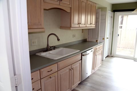 Tiny photo for 787 Oak Hill Road #467, Lake Barrington, IL 60010 (MLS # 12569120)