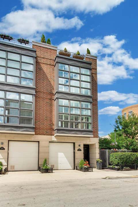 Photo of 2868 N Orchard Street, Chicago, IL 60657 (MLS # 12732064)