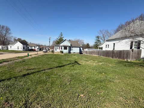 Tiny photo for 506 W College Street, Harrisburg, IL 62946 (MLS # 12591988)