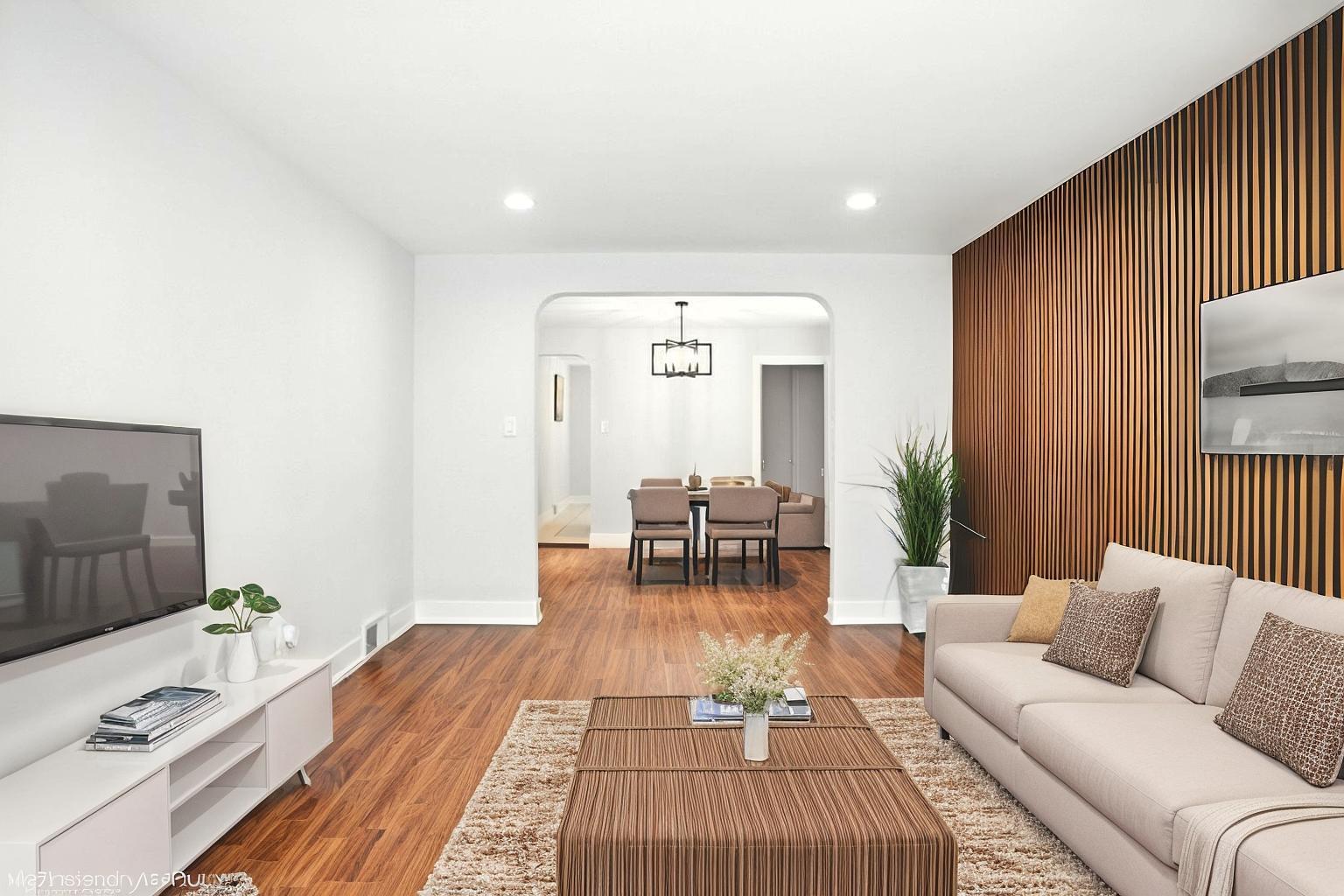 2808 W 84th Street