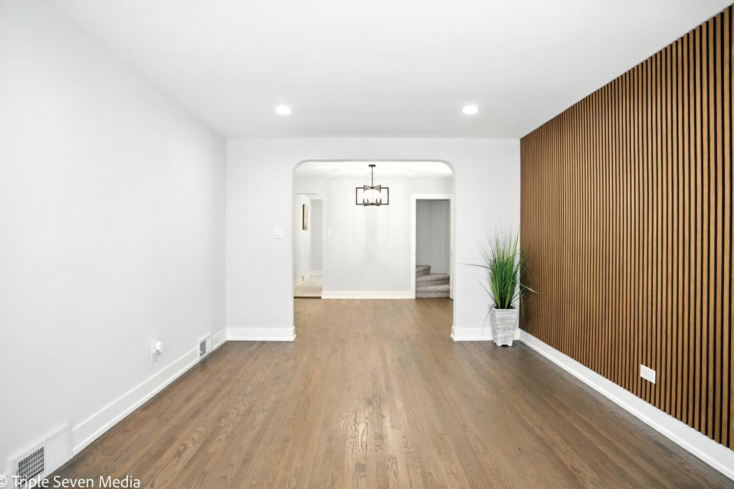 2808 W 84th Street