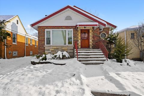 Tiny photo for 9923 S Claremont Avenue, Chicago, IL 60643 (MLS # 12529512)