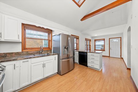 Tiny photo for 9923 S Claremont Avenue, Chicago, IL 60643 (MLS # 12529512)