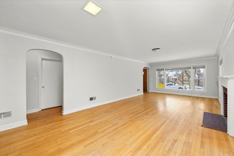 Tiny photo for 9923 S Claremont Avenue, Chicago, IL 60643 (MLS # 12529512)