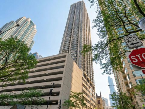 Photo of 30 E Huron Street #2010, Chicago, IL 60611 (MLS # 12645194)