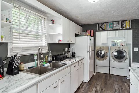 Tiny photo for 604 E Pleasant Street, Belvidere, IL 61008 (MLS # 12666855)