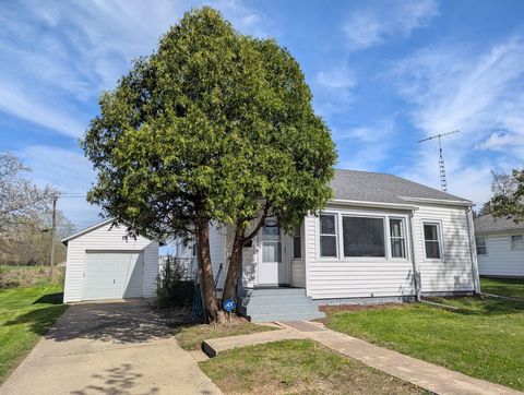 1485 S Burchard Avenue Freeport IL 61032