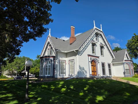 Photo of 425 W LINCOLN Avenue, Belvidere, IL 61008 (MLS # 12731131)