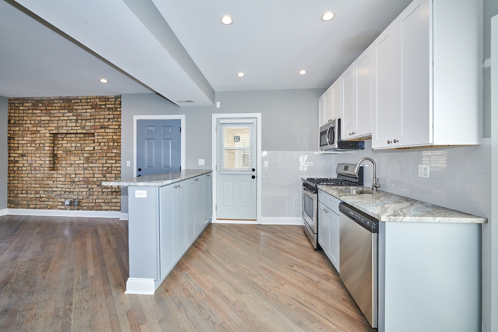 5709 W Seminole Street 1