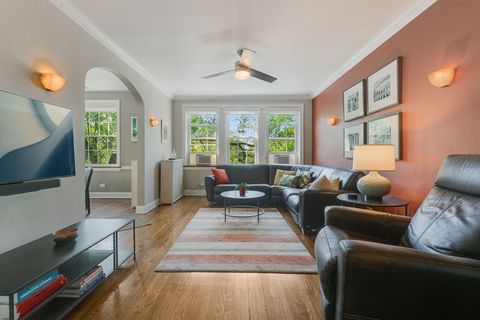 Tiny photo for 1217 Hull Terrace #3A, Evanston, IL 60202 (MLS # 12442324)