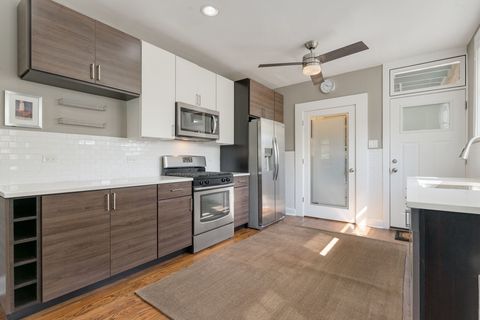 Tiny photo for 1217 Hull Terrace #3A, Evanston, IL 60202 (MLS # 12442324)