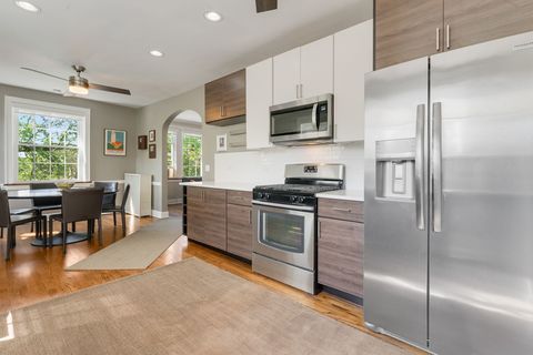 Tiny photo for 1217 Hull Terrace #3A, Evanston, IL 60202 (MLS # 12442324)