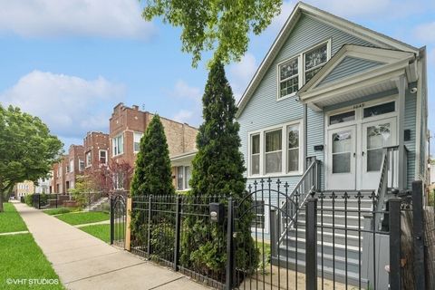 3649 W Oakdale Avenue Chicago IL 60618