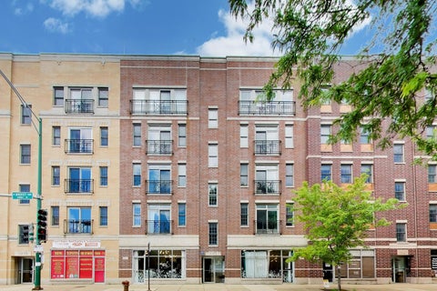 Photo of 1915 W Diversey Parkway #302, Chicago, IL 60614 (MLS # 12605102)