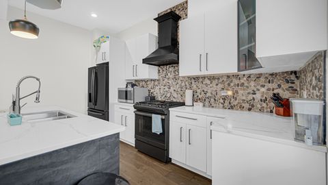 Tiny photo for 6511 S Evans Avenue, Chicago, IL 60637 (MLS # 12602379)