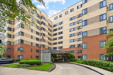 5052 N Marine Drive C4 Chicago IL 60640
