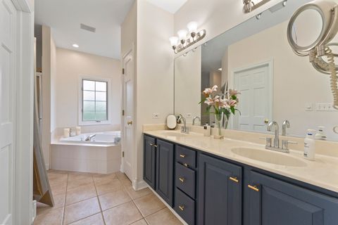 Tiny photo for 4308 Royal Windyne Court, St. Charles, IL 60174 (MLS # 12524114)