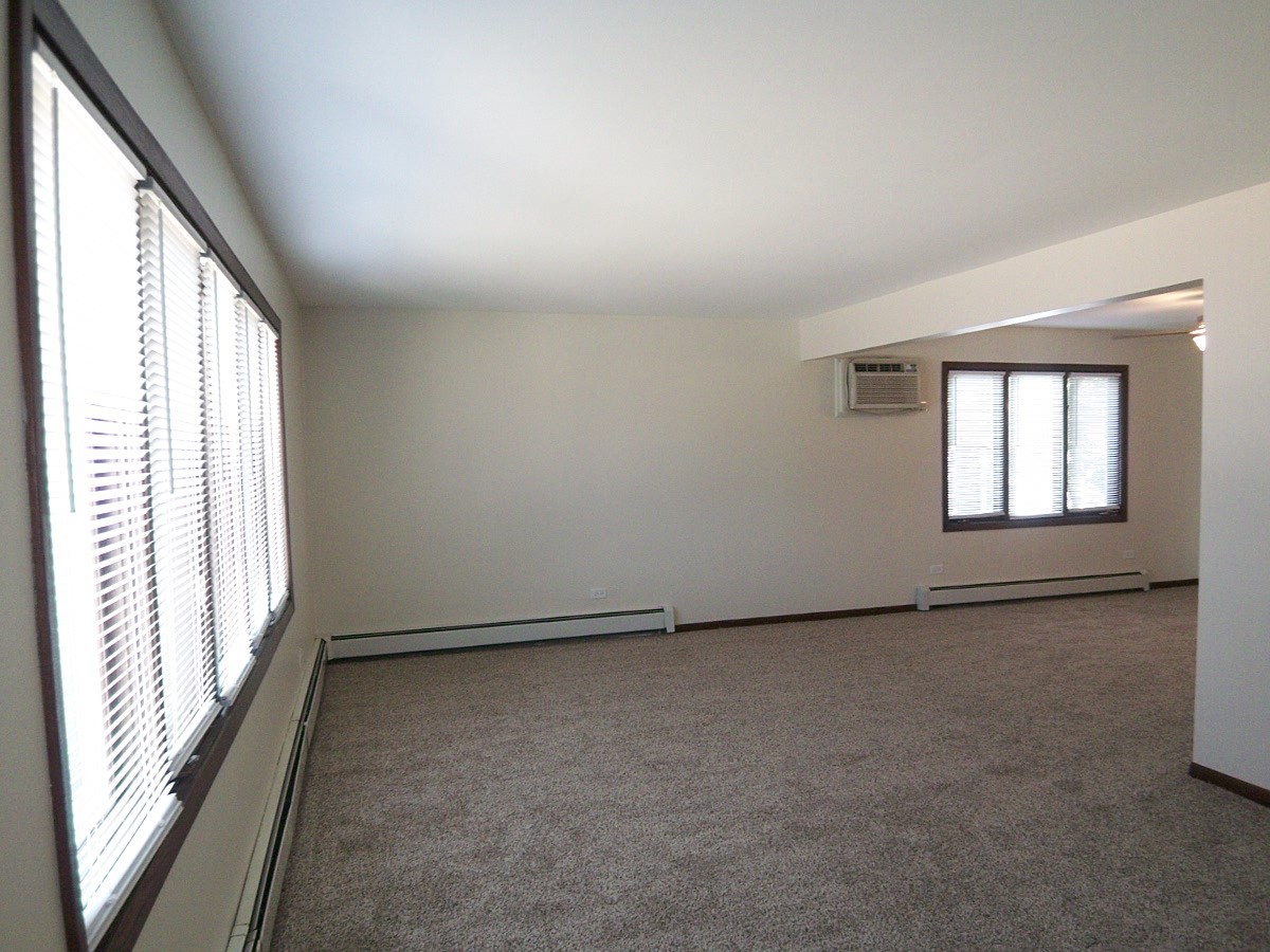 4381 Woodland Avenue 1