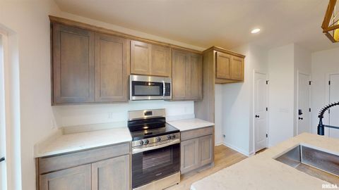 Tiny photo for 5940 BUTTERFIELD Drive, Bettendorf, IA 52722 (MLS # QC4268525)