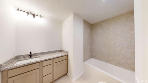 Tiny photo for 5940 BUTTERFIELD Drive, Bettendorf, IA 52722 (MLS # QC4268525)