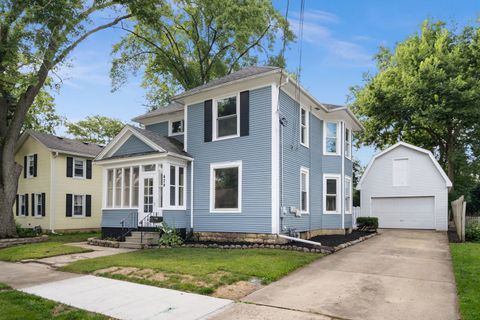 Photo of 424 State Street, Batavia, IL 60510 (MLS # 12450030) Photo of 424 State Street, Batavia, IL 60510 (MLS # 12450030)