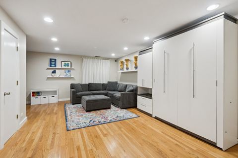 Tiny photo for 3315 N Racine Avenue #D, Chicago, IL 60657 (MLS # 12618603)