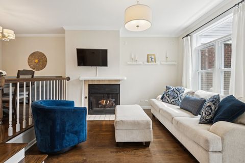 Tiny photo for 3315 N Racine Avenue #D, Chicago, IL 60657 (MLS # 12618603)