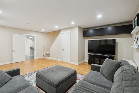 Tiny photo for 3315 N Racine Avenue #D, Chicago, IL 60657 (MLS # 12618603)