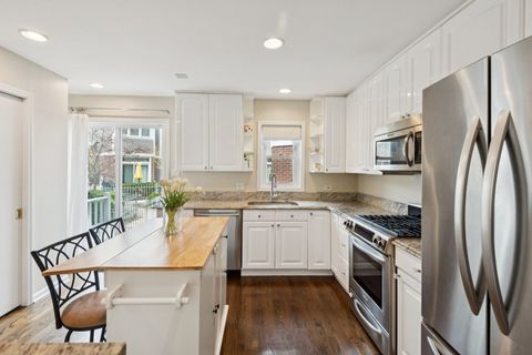 Tiny photo for 3315 N Racine Avenue #D, Chicago, IL 60657 (MLS # 12618603)