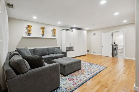 Tiny photo for 3315 N Racine Avenue #D, Chicago, IL 60657 (MLS # 12618603)
