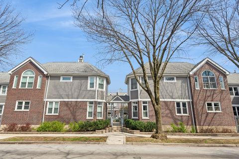 Tiny photo for 3315 N Racine Avenue #D, Chicago, IL 60657 (MLS # 12618603)