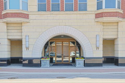 77 S Evergreen Avenue 1004 Arlington Heights IL 60005