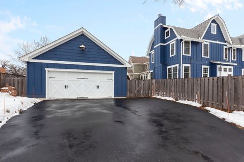 Tiny photo for 205 W Cook Avenue, Libertyville, IL 60048 (MLS # 12634943)