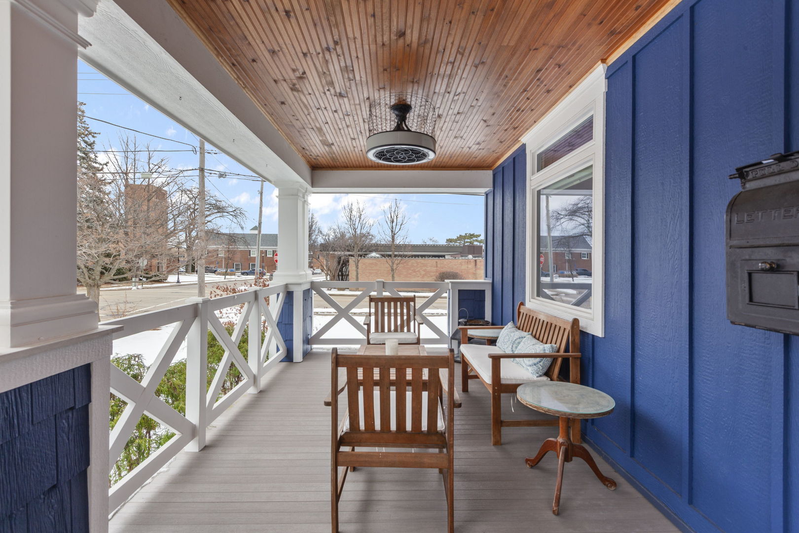 205 W Cook Avenue