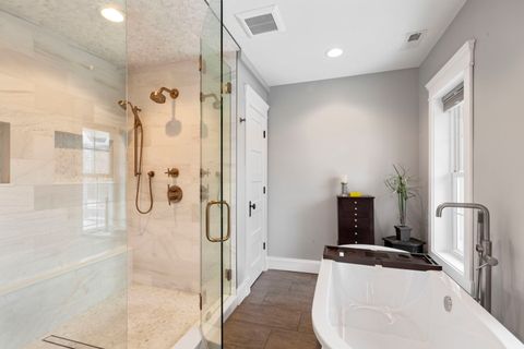 Tiny photo for 205 W Cook Avenue, Libertyville, IL 60048 (MLS # 12634943)