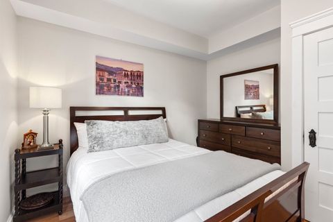 Tiny photo for 205 W Cook Avenue, Libertyville, IL 60048 (MLS # 12634943)