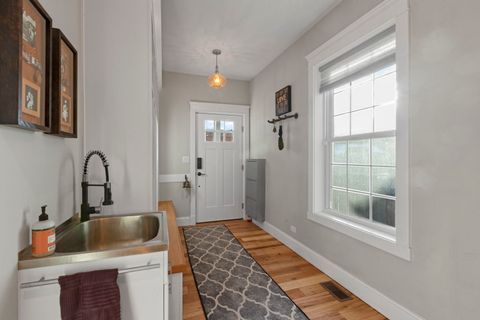 Tiny photo for 205 W Cook Avenue, Libertyville, IL 60048 (MLS # 12634943)
