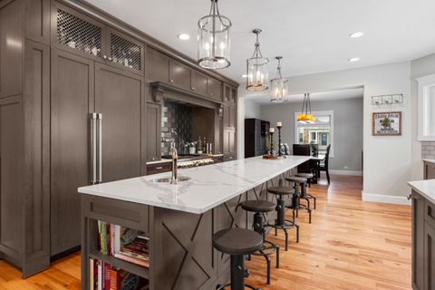 Tiny photo for 205 W Cook Avenue, Libertyville, IL 60048 (MLS # 12634943)