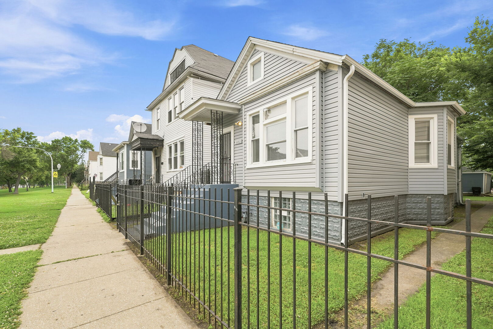 5353 S Princeton Avenue