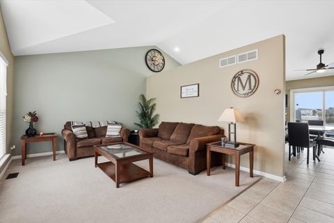 Tiny photo for 1600 Prairieview Boulevard, Bolingbrook, IL 60490 (MLS # 12617171)