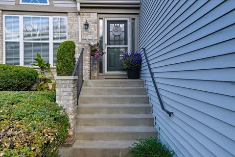 Tiny photo for 1600 Prairieview Boulevard, Bolingbrook, IL 60490 (MLS # 12617171)